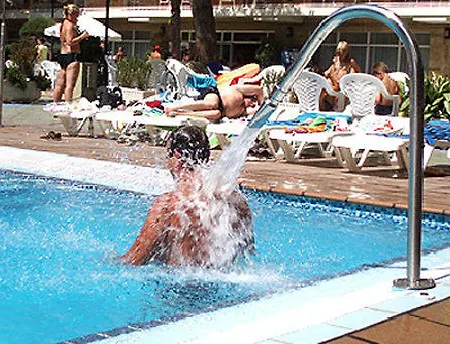 Oasis Park Ξενοδοχείο Σαλού