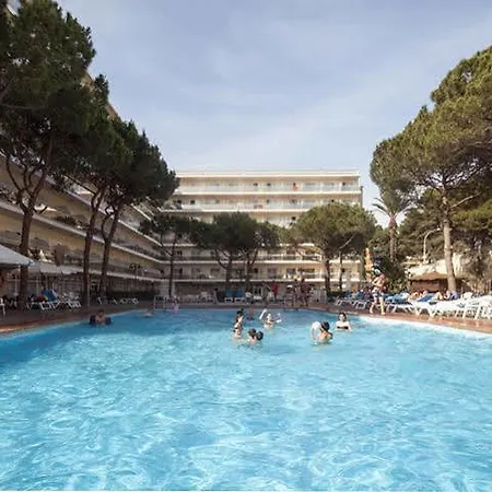 Ξενοδοχείο Oasis Park 4*
