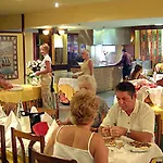 Oasis Park Отель