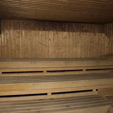 Oasis Park فندق سالو