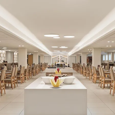 Oasis Park 4* Salou