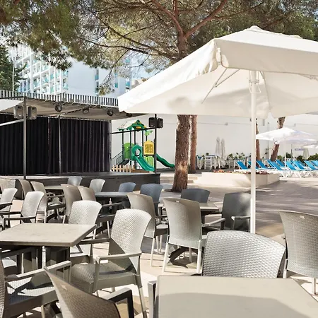 Oasis Park 4*