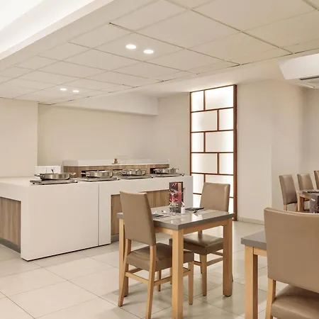 Oasis Park 4* Salou