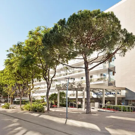 Hotel Oasis Park 4*