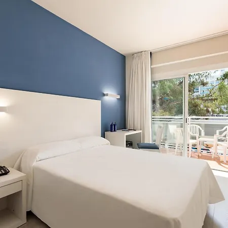 Oasis Park Hotel