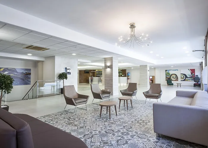 Oasis Park 酒店 4*