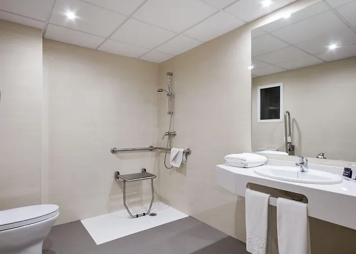 Oasis Park 酒店 萨洛