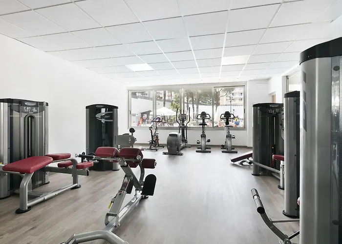 Oasis Park 4* 萨洛