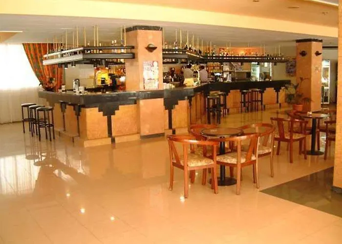 Oasis Park 酒店 4*