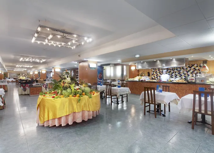 Oasis Park 4* 萨洛