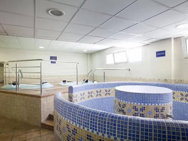 Oasis Park 4* 萨洛