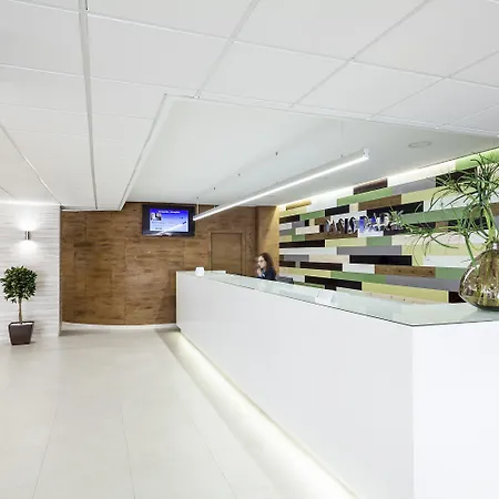 Oasis Park Hotel