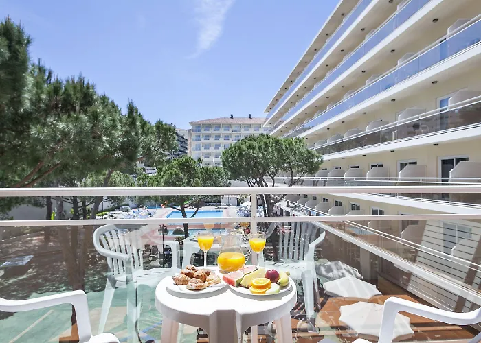 Hotel Oasis Park