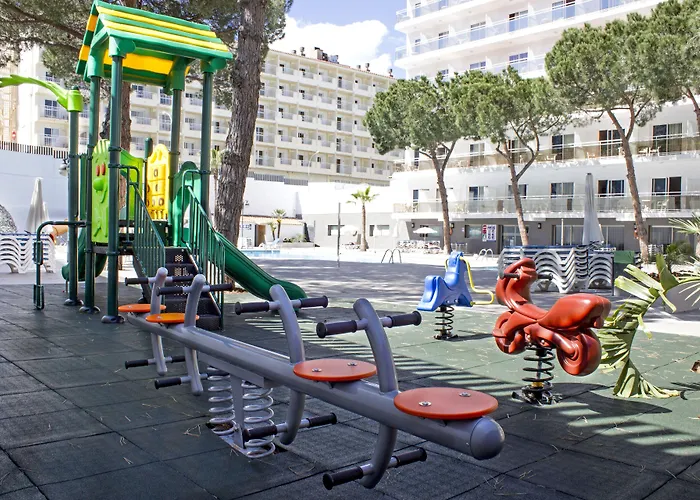 Oasis Park 4*